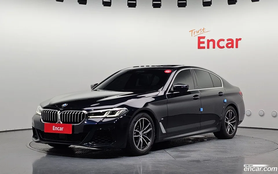 BMW 5 Series 520i M 2022 — photo 1, buy with delivery to Moscow
