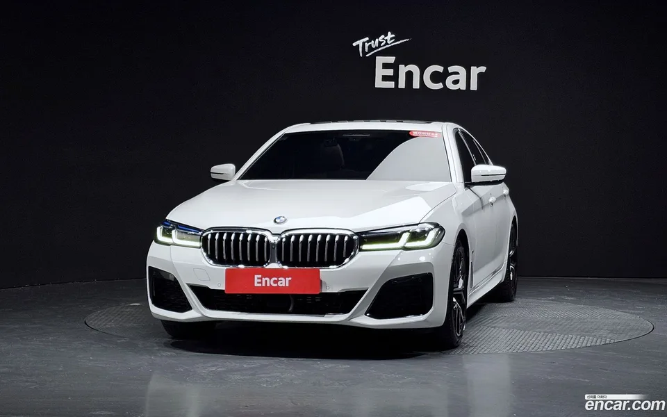 BMW 5 Series 530i M 2023 — thumbnail 3