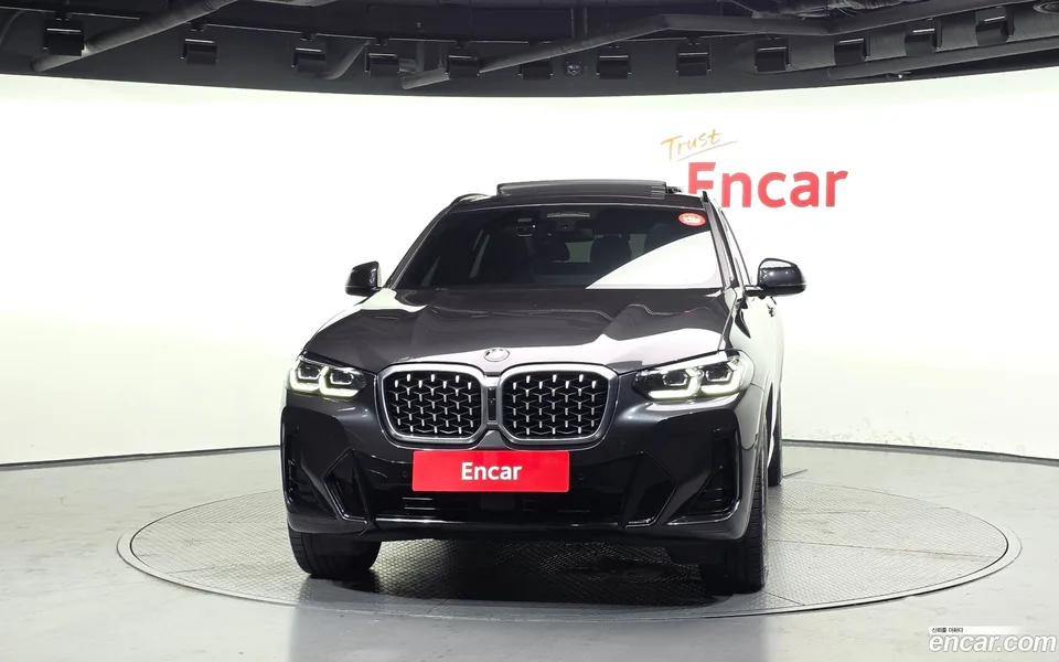 BMW X4 xDrive20i M 2022 — thumbnail 3