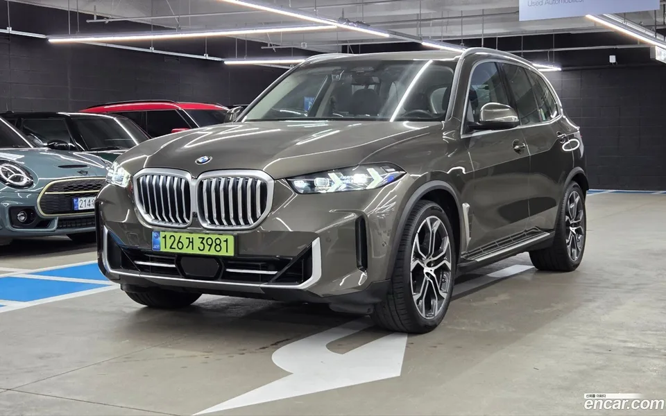 BMW X5 xDrive 30d xLine 2026 — фото 1, купить с доставкой в Москву