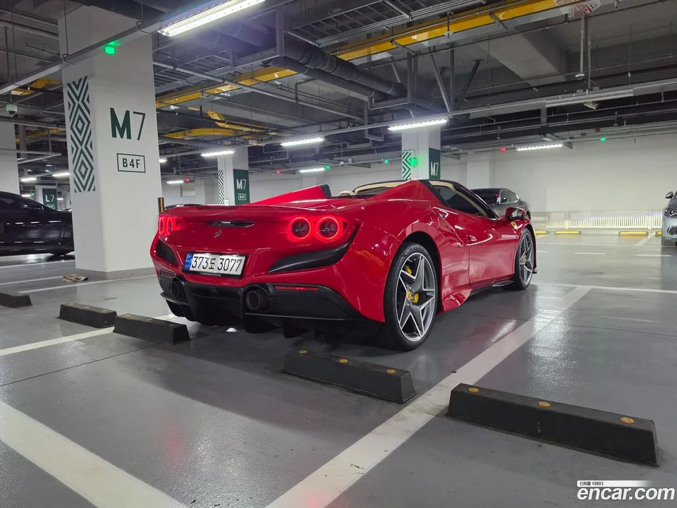 Ferrari F8 Spider 3.9 V8 2022 — thumbnail 5