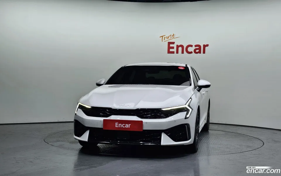 Kia K5 2.0 2025 — thumbnail 3