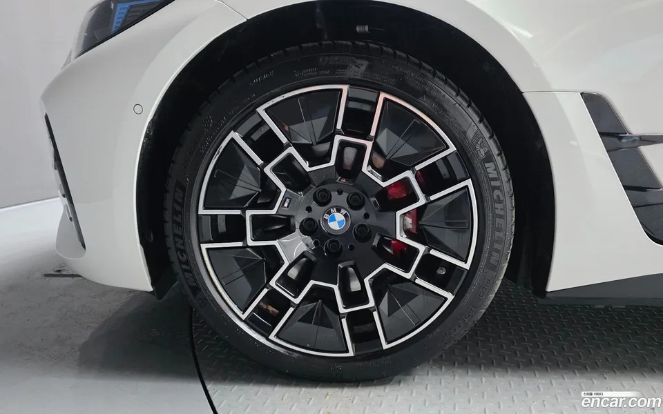 BMW i4 eDrive40 M 2025 — thumbnail 2