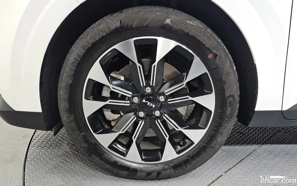 Kia Carnival 9 2023 — thumbnail 2