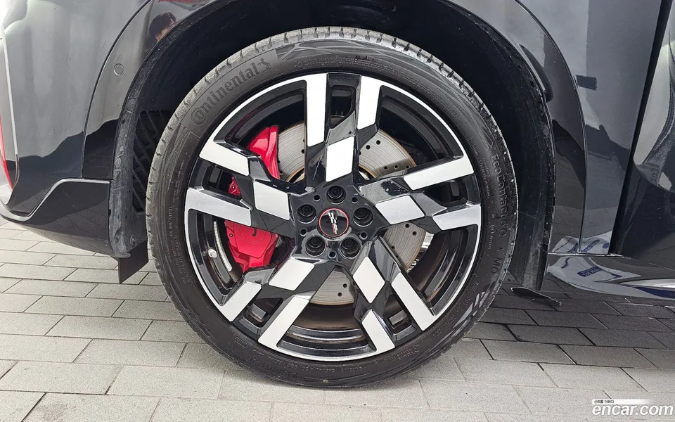MINI Cooper S Countryman ALL4 JCW 2025 — thumbnail 2