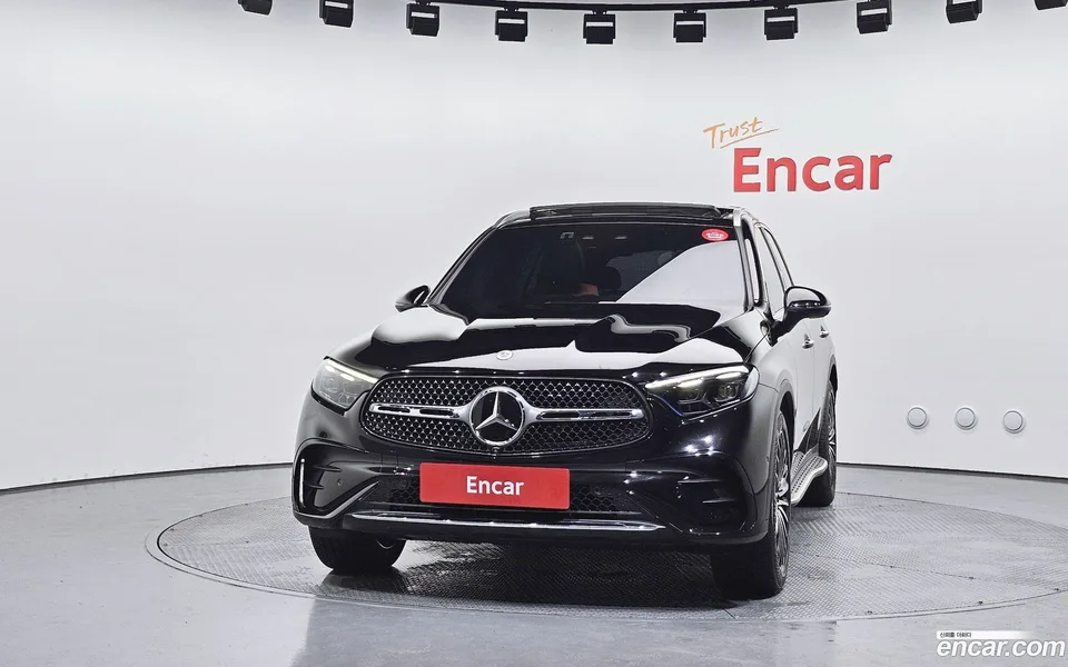 Mercedes-Benz GLC-Class GLC300 4MATIC AMG Line 2024 — thumbnail 3