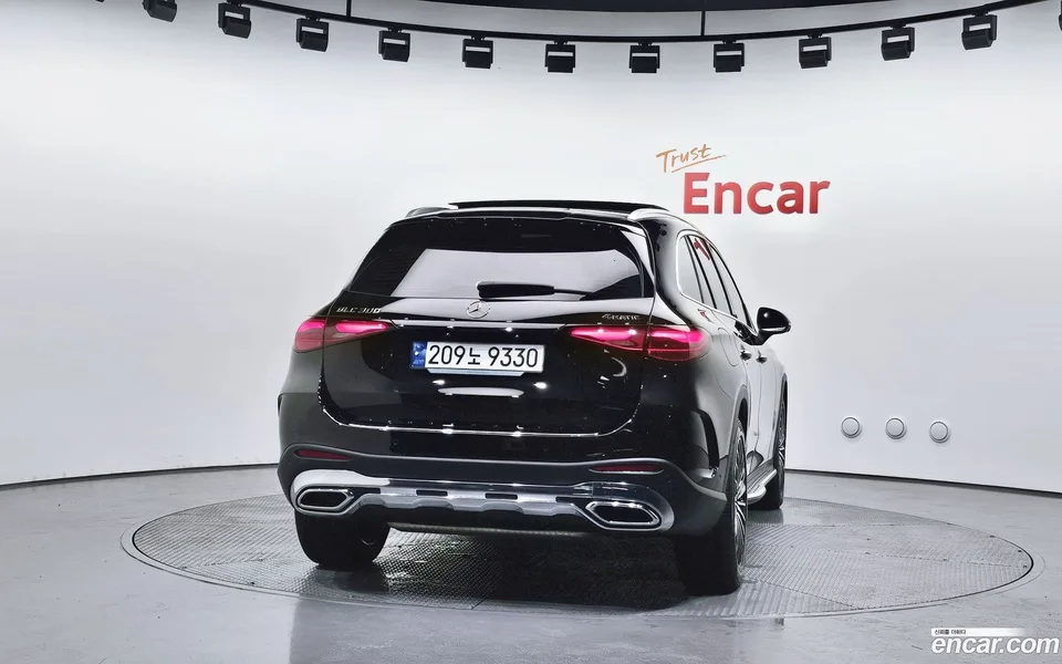 Mercedes-Benz GLC-Class GLC300 4MATIC AMG Line 2024 — thumbnail 4
