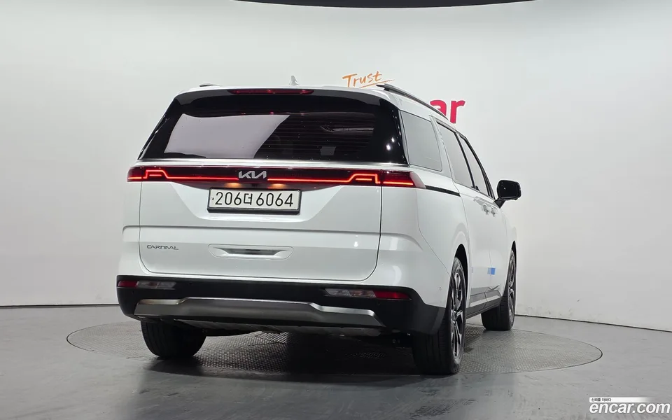 Kia Carnival 9 2022 — миниатюра 4