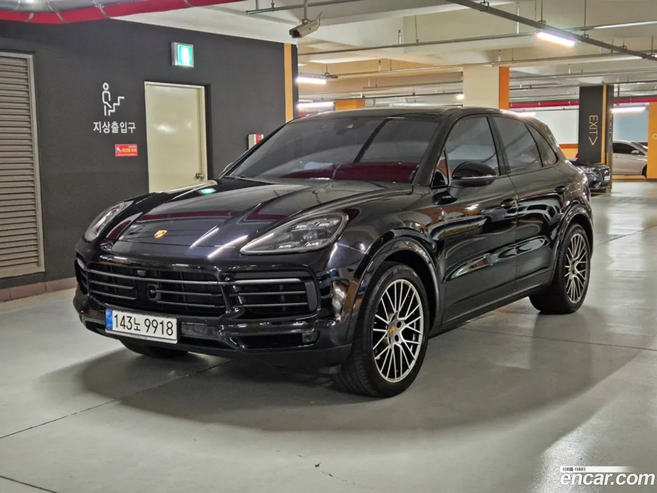 Porsche Cayenne 3.0 2022 — photo 1, buy with delivery to Moscow