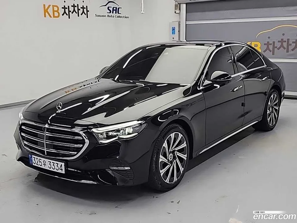 Mercedes-Benz E-Class E300 4MATIC 2025 — photo 1, buy with delivery to Moscow