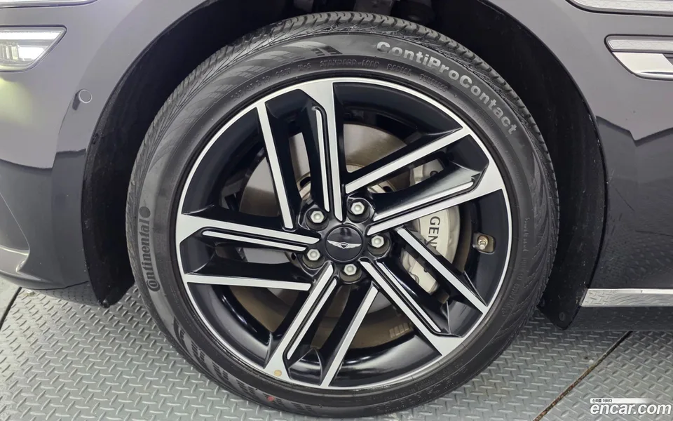 Genesis G80 2.5 AWD 2025 — thumbnail 5