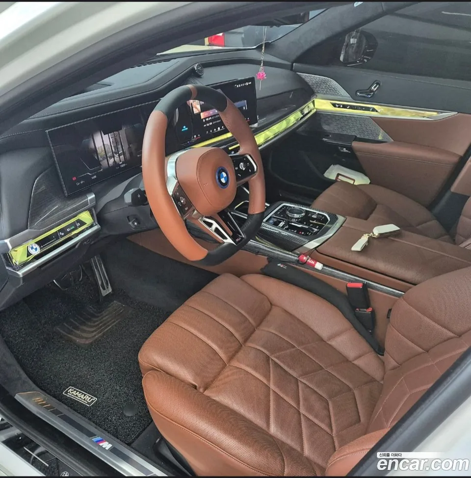 BMW i7 xDrive 60 M 2023 — thumbnail 4