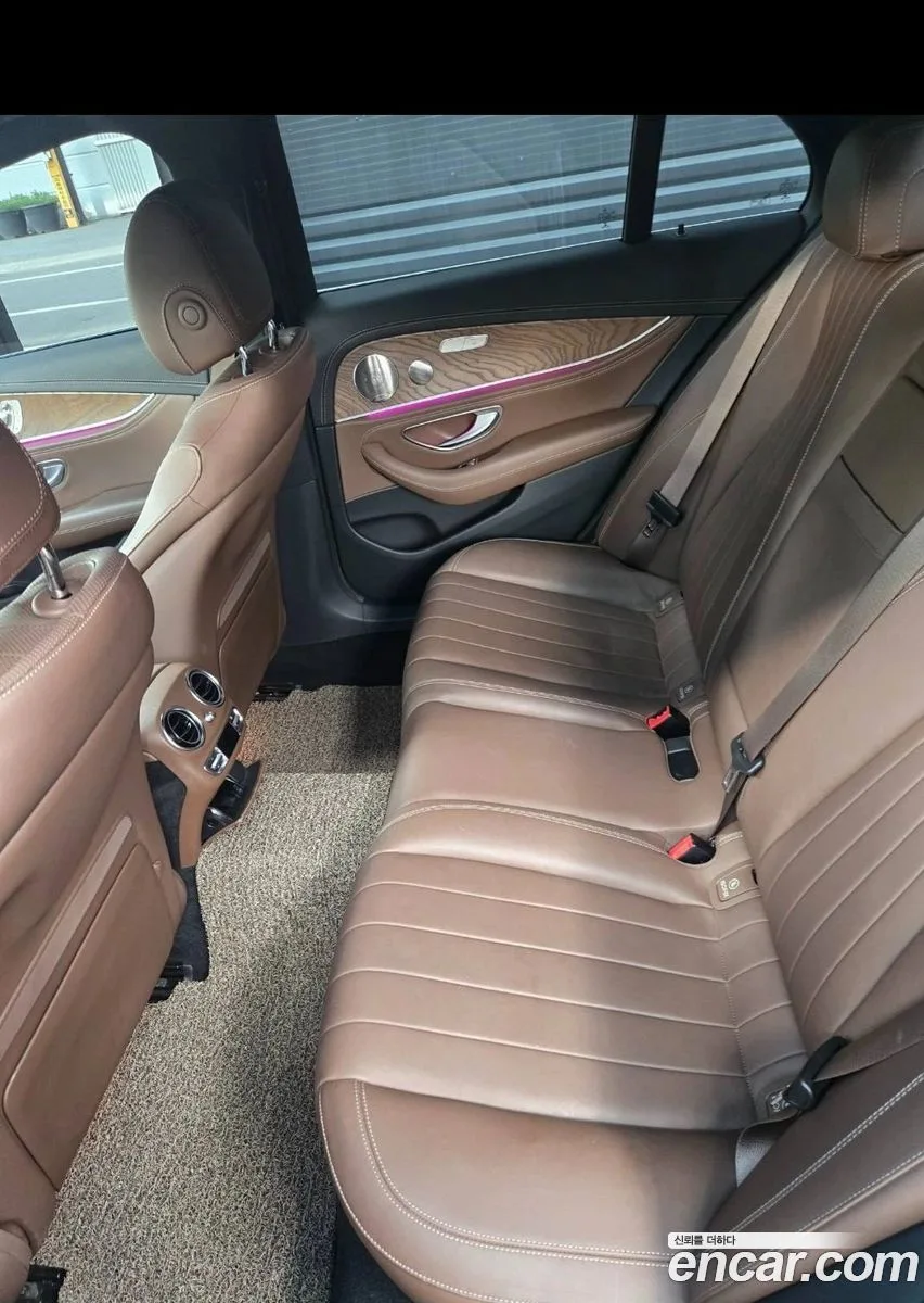 Mercedes-Benz E-Class E300e 4MATIC 2022 — миниатюра 2