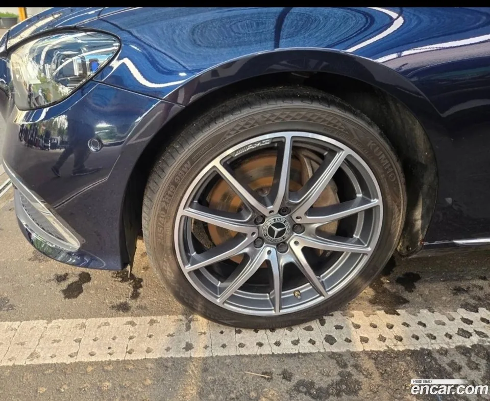 Mercedes-Benz E-Class E300e 4MATIC 2022 — миниатюра 3