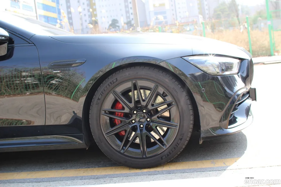 Mercedes-Benz AMG GT 4 43 4MATIC+ 2023 — thumbnail 4