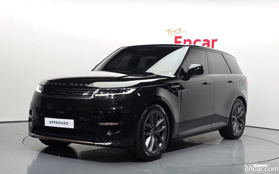Land Rover Range Rover Sport P550E HSE 2025 — фото 1, купить с доставкой в Москву