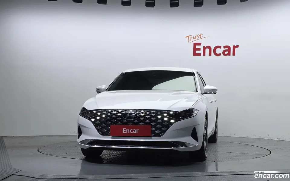 Hyundai Grandeur IG Hybrid 2022 — thumbnail 3
