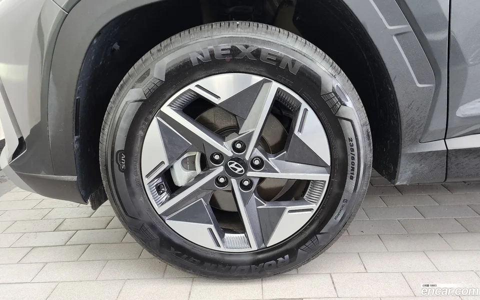 Hyundai Tucson NX4 1.6 2WD 2025 — thumbnail 2