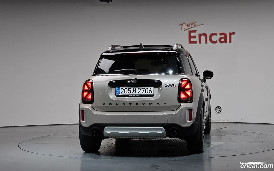 MINI Cooper S Countryman ALL4 2023 — thumbnail 4
