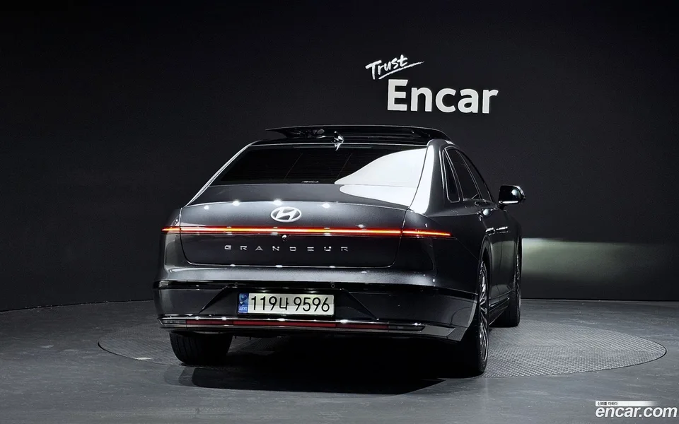Hyundai Grandeur Hybrid 2023 — thumbnail 4