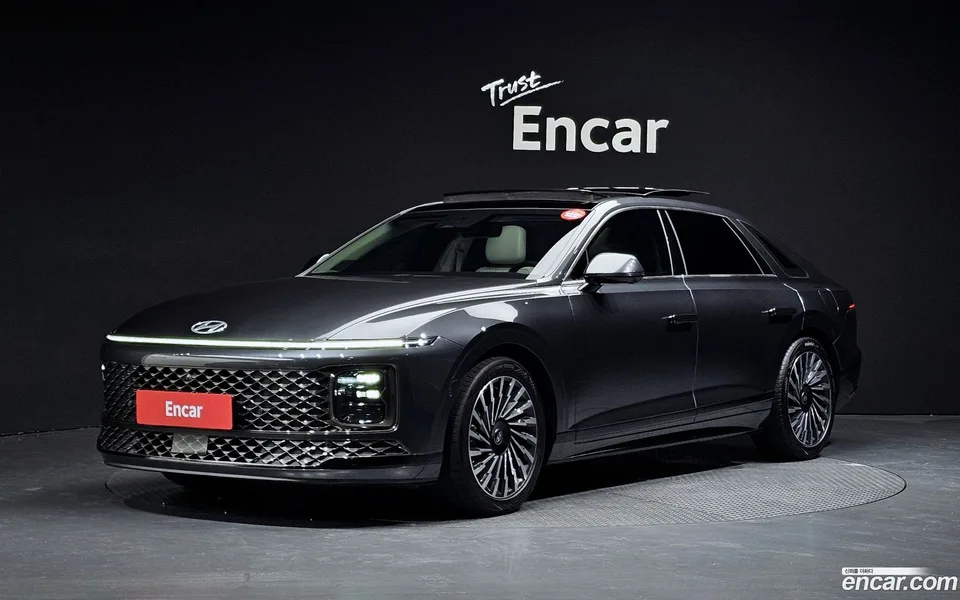 Hyundai Grandeur Hybrid 2023 — photo 1, buy with delivery to Moscow