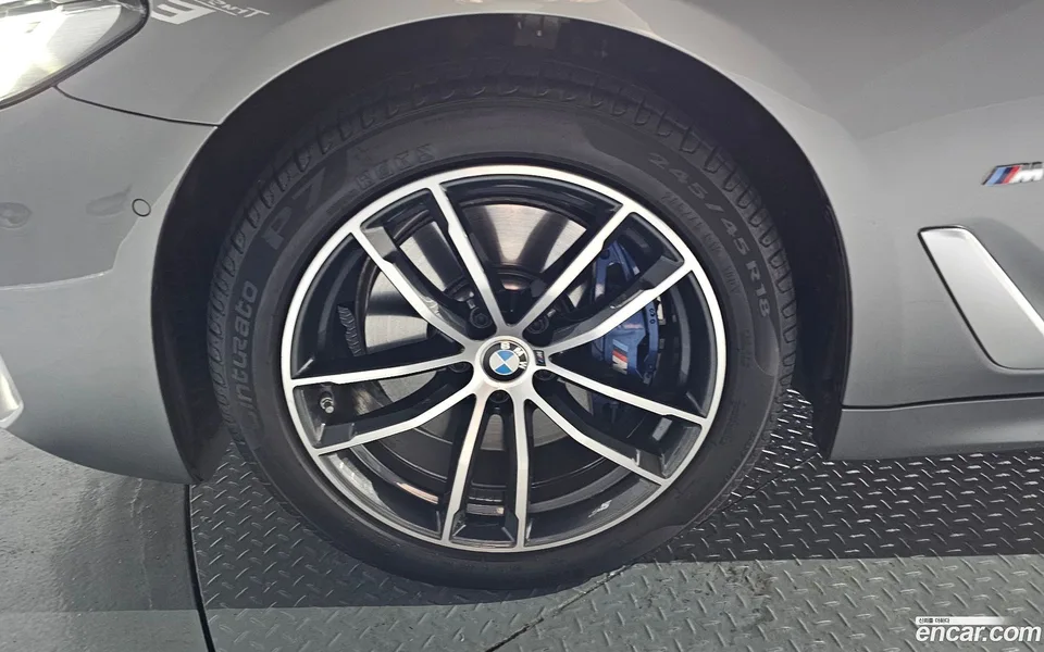 BMW 5 Series 523d M 2023 — thumbnail 5