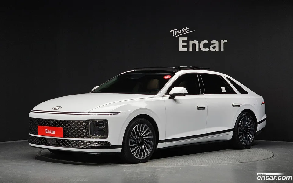 Hyundai Grandeur Hybrid 2023 — photo 1, buy with delivery to Moscow