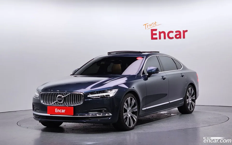 Volvo S90 B6 AWD 2022 — photo 1, buy with delivery to Moscow