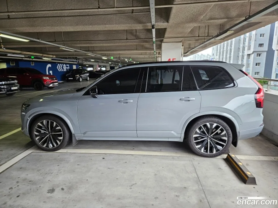 Volvo XC90 B6 2025 — thumbnail 3