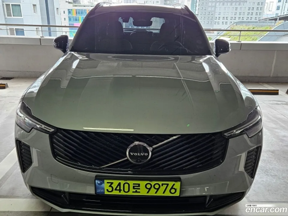 Volvo XC90 B6 2025 — photo 1, buy with delivery to Moscow