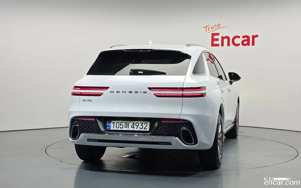 Genesis GV70 2.5T 2WD 2022 — thumbnail 4