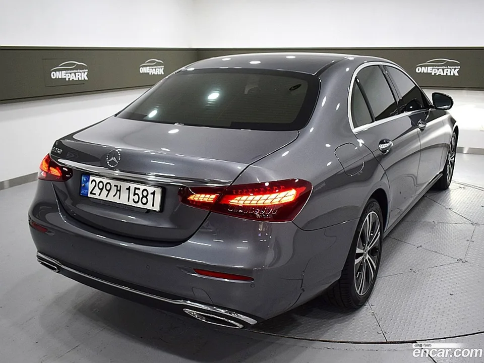 Mercedes-Benz E-Class E250 2022 — миниатюра 3