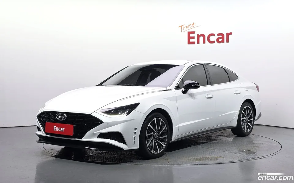Hyundai Sonata 2.0 2022 — photo 1, buy with delivery to Moscow