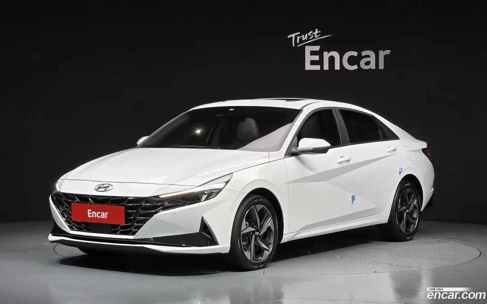 Hyundai Avante 1.6 2023 — photo 1, buy with delivery to Moscow