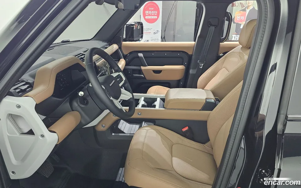 Land Rover Defender 110 P300 X- SE 2025 — thumbnail 3