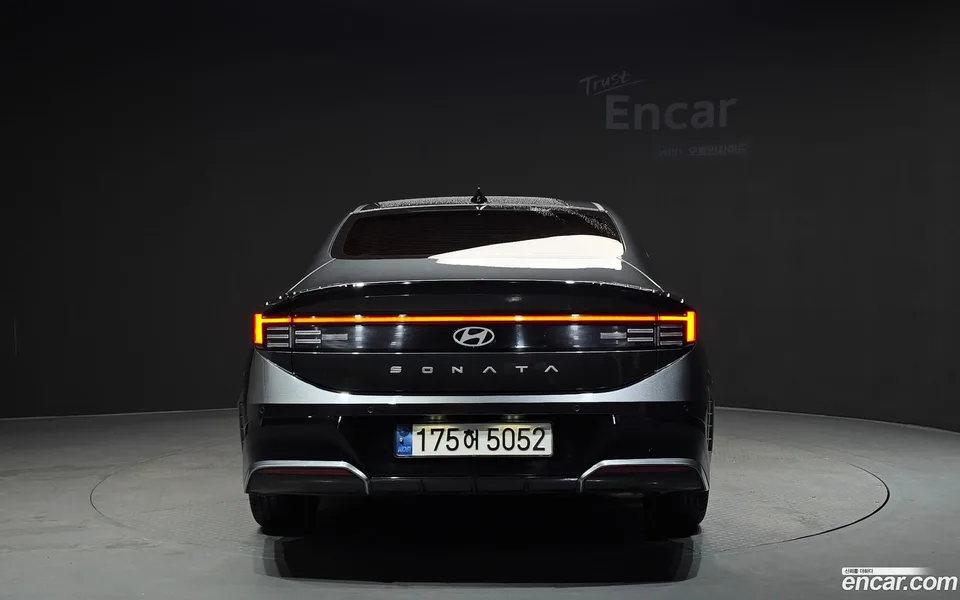 Hyundai Sonata The Edge Hybrid 2023 — thumbnail 4