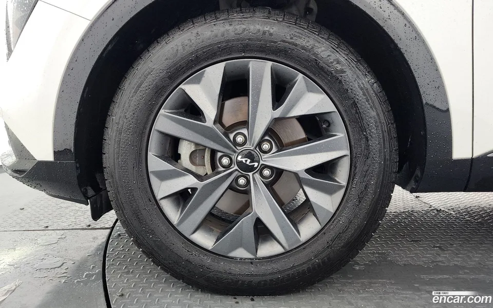 Kia Sportage 1.6 2WD 2023 — thumbnail 2