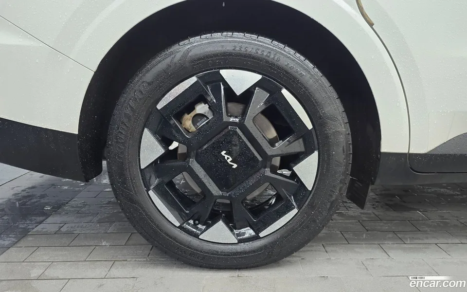 Kia Carnival 9 2024 — thumbnail 5