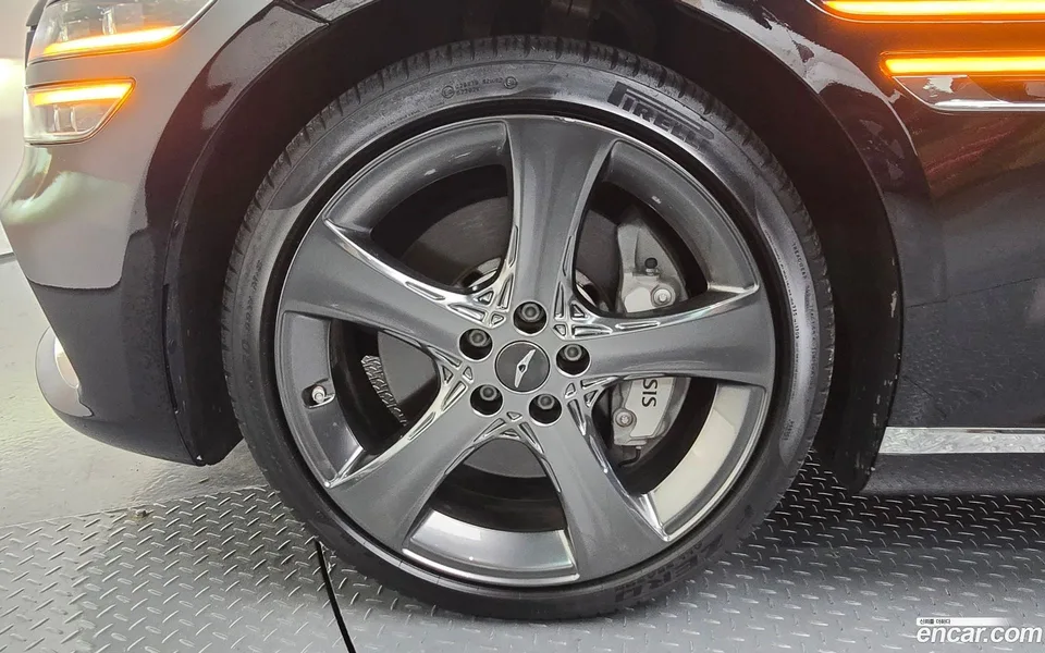 Genesis G80 2.5 AWD 2023 — thumbnail 2