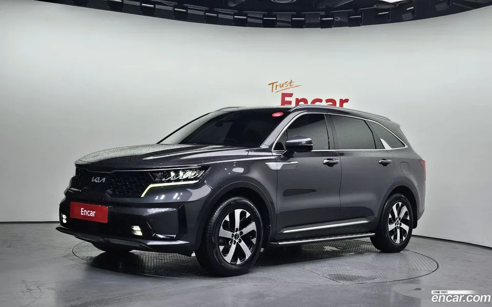 Kia Sorento 2.5T 2WD 2023 — photo 1, buy with delivery to Moscow