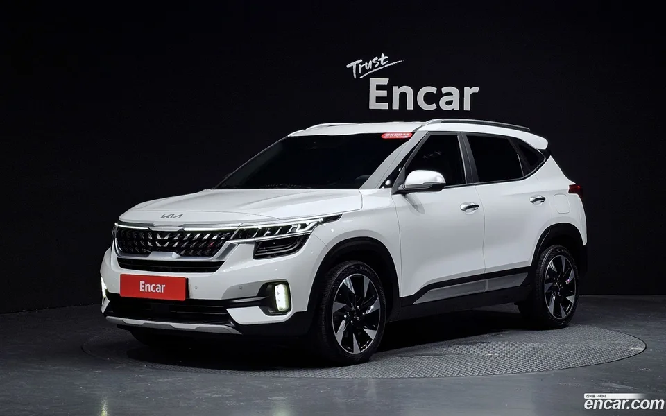 Kia Seltos 1.6 2WD 2022 — фото 1, купить с доставкой в Москву