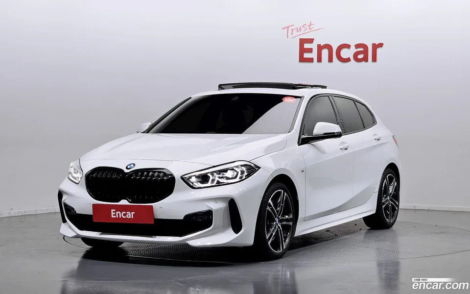 BMW 1 Series 120i M 2024 — photo 1, buy with delivery to Moscow