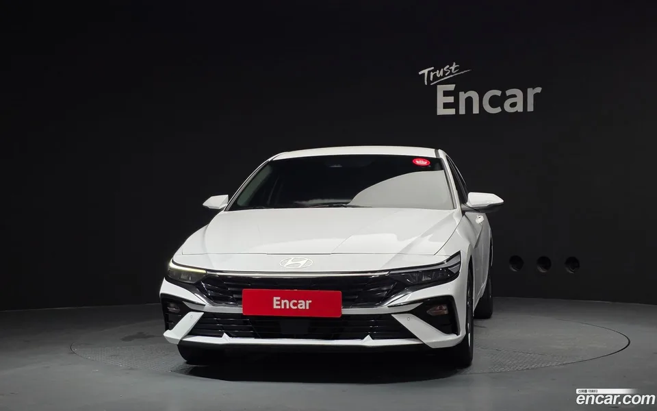 Hyundai Avante CN7 Hybrid 2023 — thumbnail 3