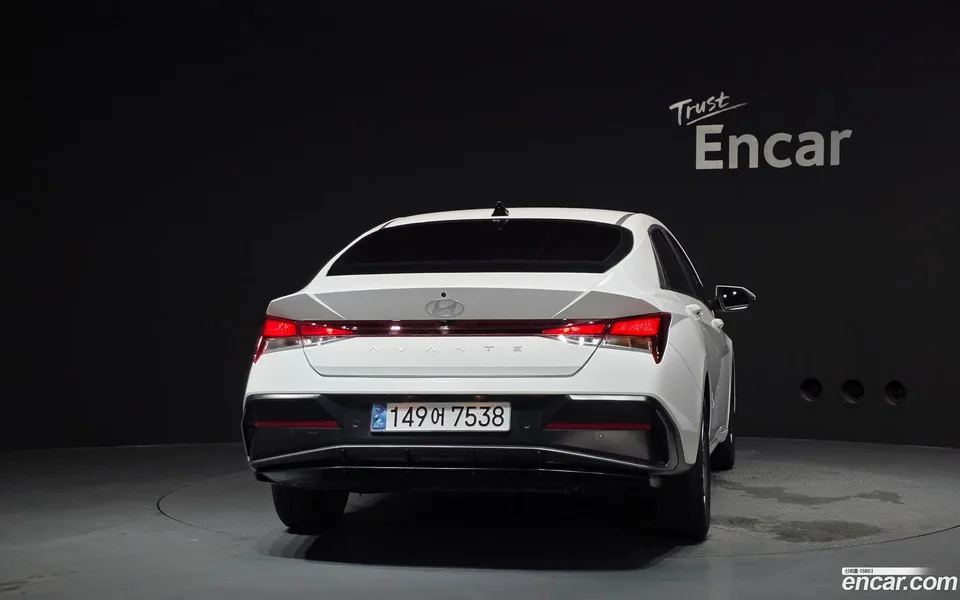 Hyundai Avante CN7 Hybrid 2023 — thumbnail 4