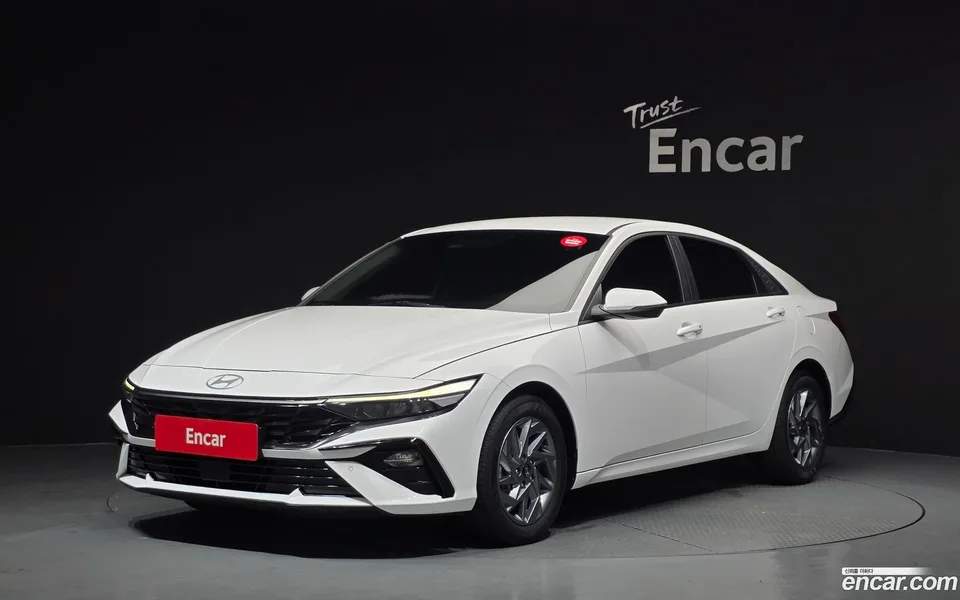 Hyundai Avante CN7 Hybrid 2023 — photo 1, buy with delivery to Moscow