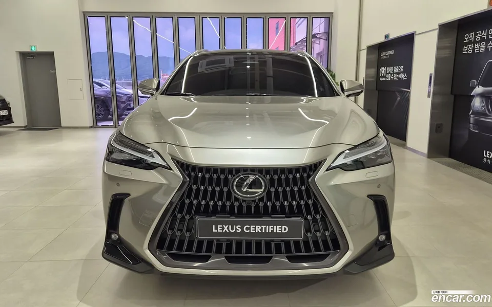 Lexus NX 350h 2025 — thumbnail 3