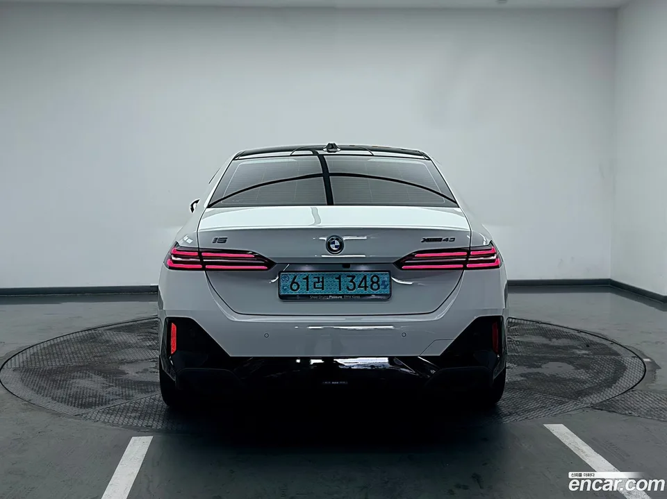 BMW i5 xDrive 40 M 2026 — thumbnail 3