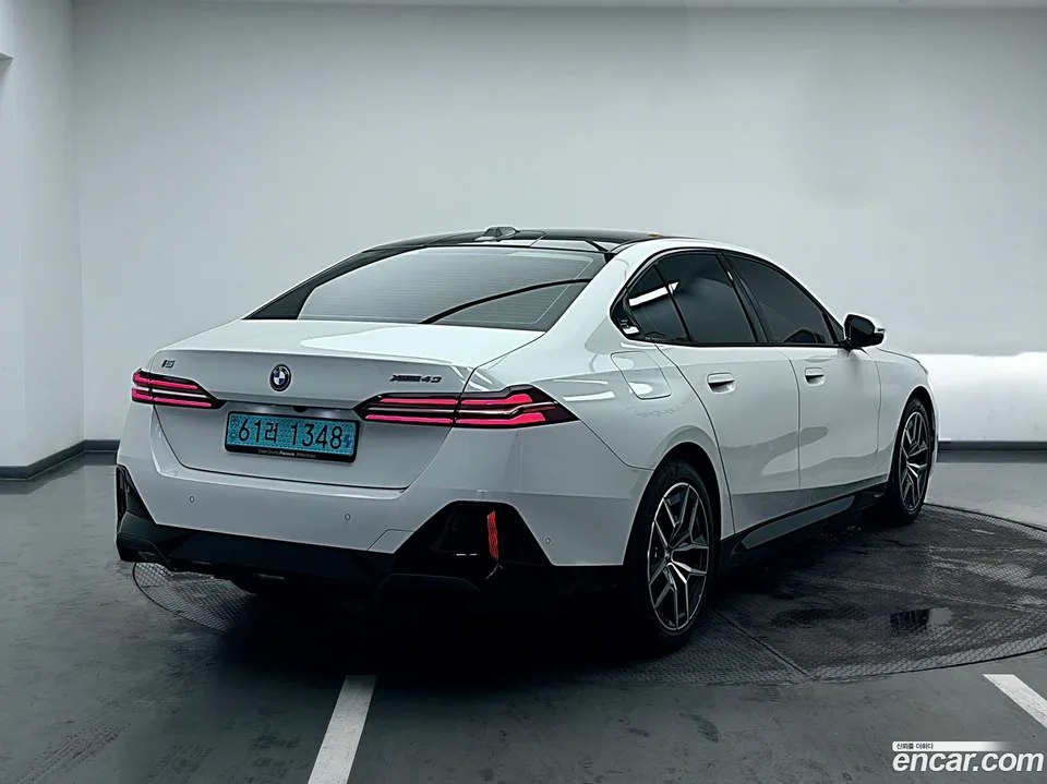 BMW i5 xDrive 40 M 2026 — thumbnail 4