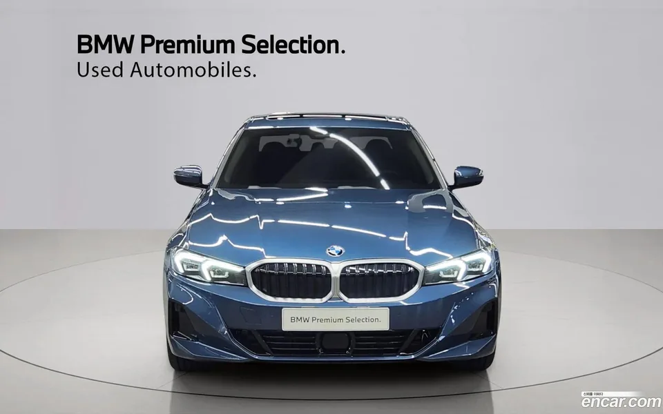 BMW 3 Series 320i 2025 — thumbnail 3