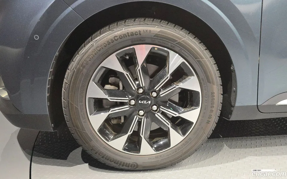 Kia Carnival 7 2023 — миниатюра 2
